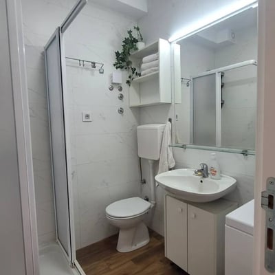 Alquiler de un acogedor apartamento de 2 habitaciones, 46 m², Voždovac, Belgrado, Serbia